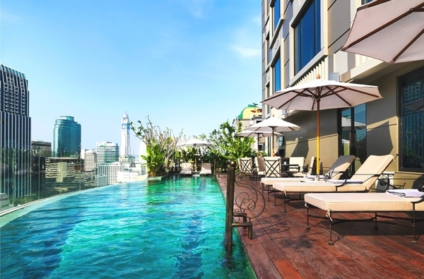 thai hotel .jpg